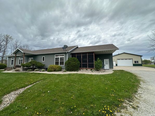 8679 E 850th St N, New Carlisle, IN 46552