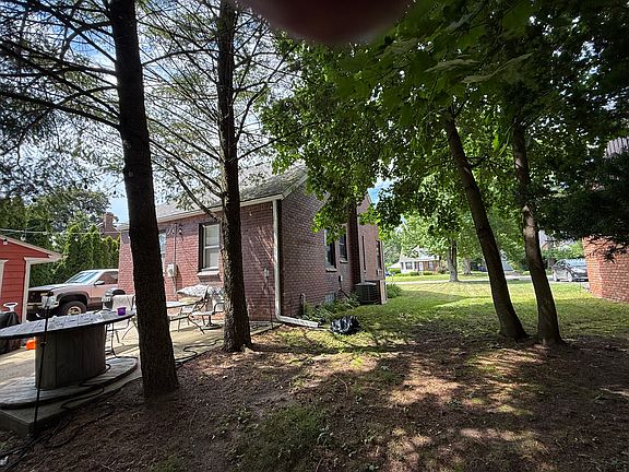 4th image of 3659 Oakshire Dr