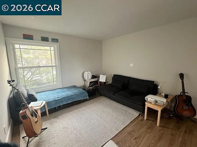 1325 Hopkins St — Photo 23