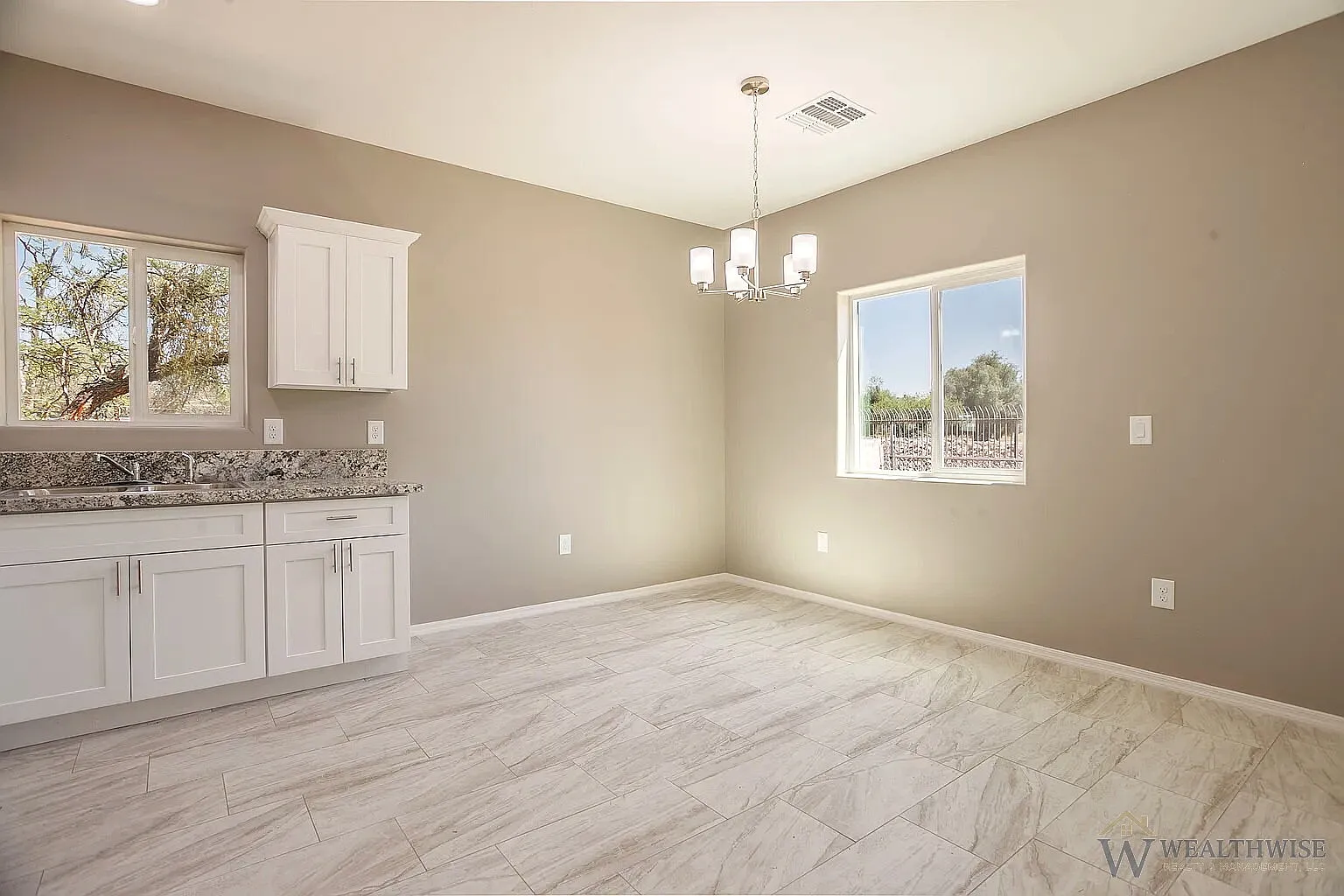 3 bed, 2.0 bath, 1079 sqft, $1,775 — Photo 3