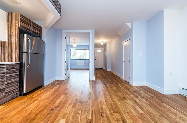 Rented by Bright Villas LLC | media 31