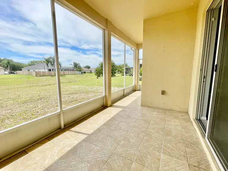 24652 Portofino Dr — Photo 12