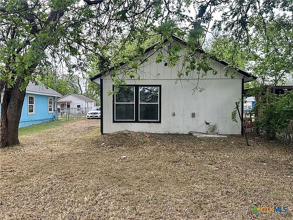 2nd image of 929 Veterans St