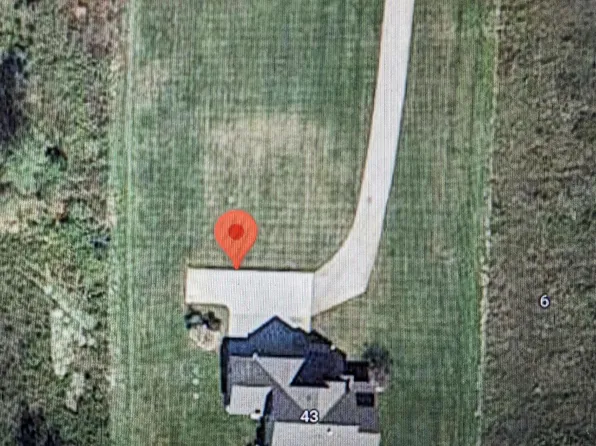 6702 Links Dr, Mount Pleasant, MI 48858