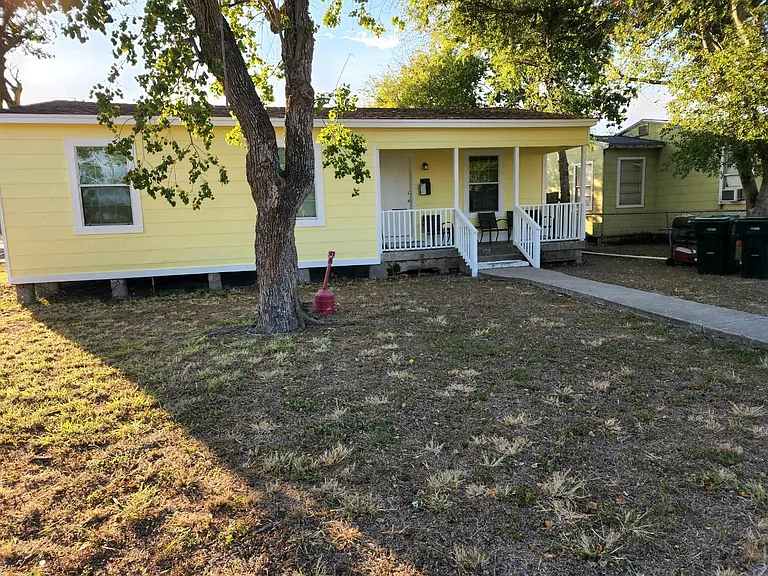 133 E Vanderbilt Dr — Photo 8