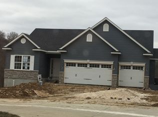 469 Amber Lake Ct, Imperial, MO 63052