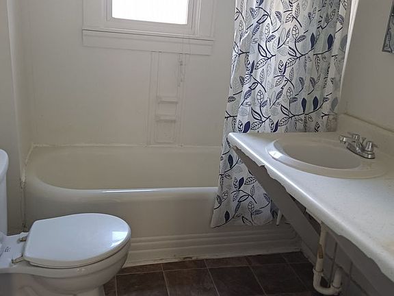 5th image of 4113 Donnelly St #1