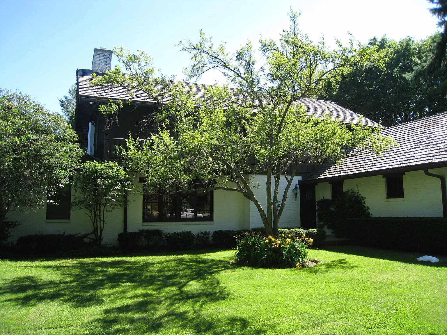 205 E Witchwood Ln photo 1