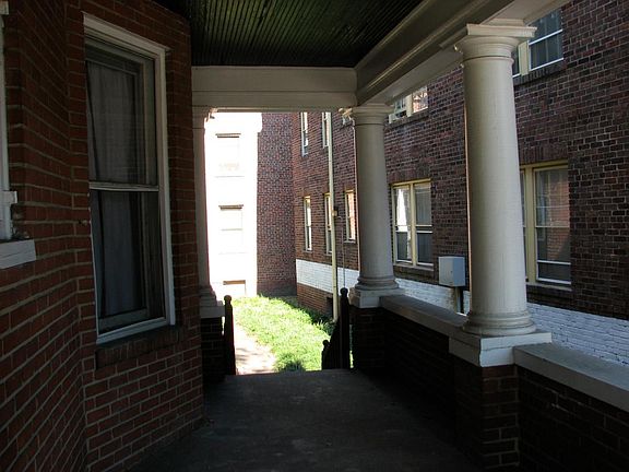 4th image of 804 Westover Ave APT 1