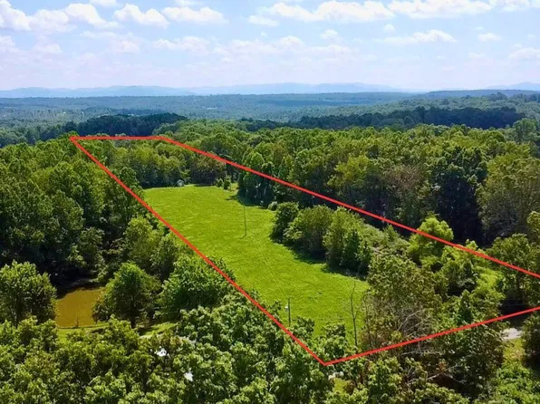 Lowell Adkins Rd, Deer Lodge, TN 37726