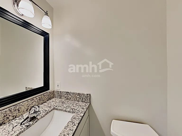 1694 Ashwood Cir — Photo 12