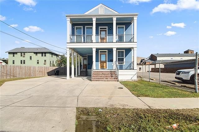 1st image of 2627 Delachaise St
