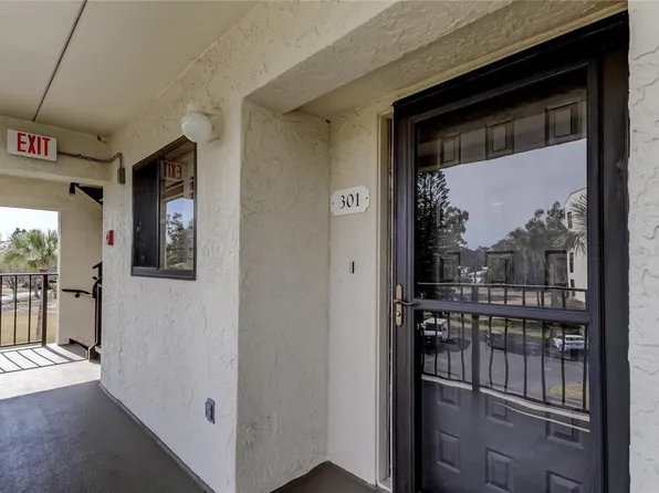 9450 Harbor Greens Way APT 301, Seminole, FL 33776