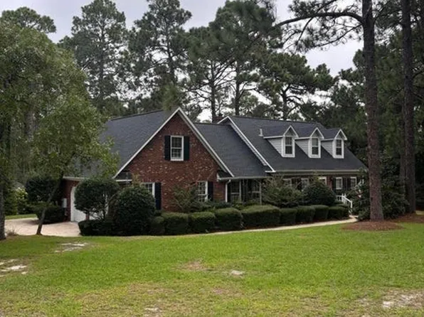 464 Summerlea Dr, Fayetteville, NC 28311