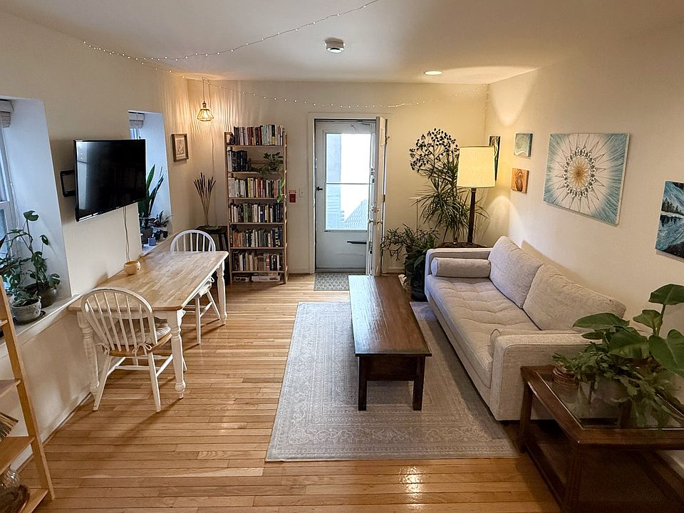 1st image of 913 Lombard St APT C