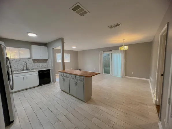 2105 Magnolia Dr, Round Rock, TX 78664