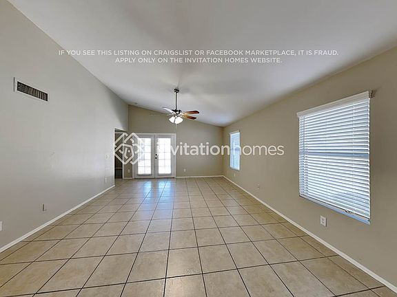 3rd image of 1025 W Cantebria Dr