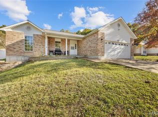 3715 Falcon View Dr, Arnold, MO 63010