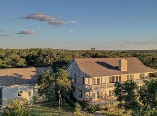 673 W Lacey Oak Pkwy, Kerrville, TX 78028