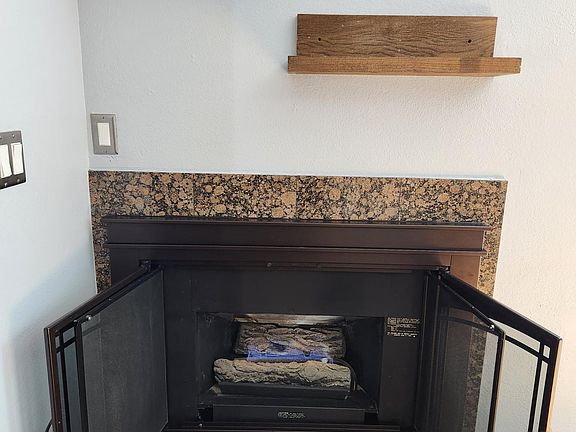 4th image of 65 N Michigan Ave Unit 9