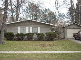 3312 Kentwood Dr, Midland, MI 48642