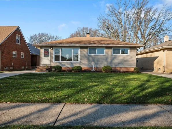 4558 Memphis Villas S, Brooklyn, OH 44144