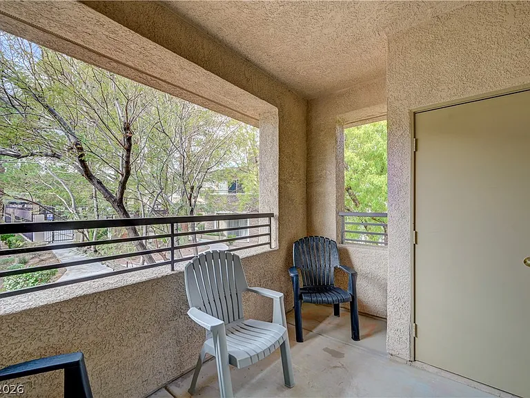 673 Peachy Canyon Cir #203 — Photo 27