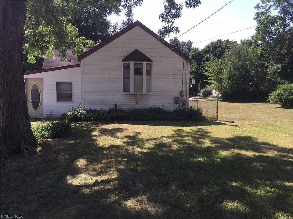 1st image of 1044 Graham Ave