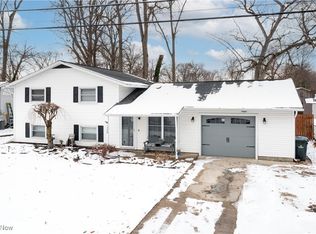 1328 Birchview Dr, Vermilion, OH 44089