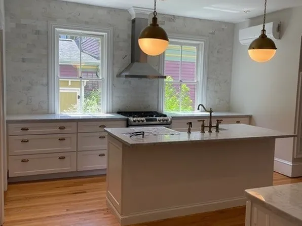82 Dexter St Floor 1, Providence, RI 02909