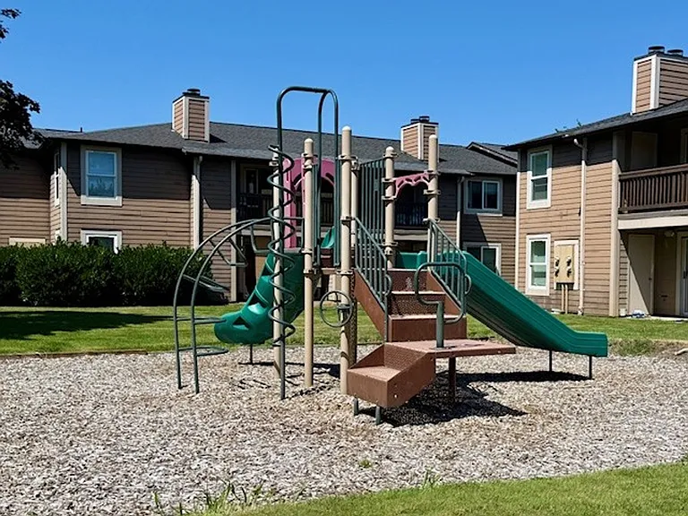 1000 SE 160th Ave — Photo 11