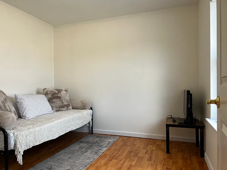 134 Laidlaw Ave #2 — Photo 7