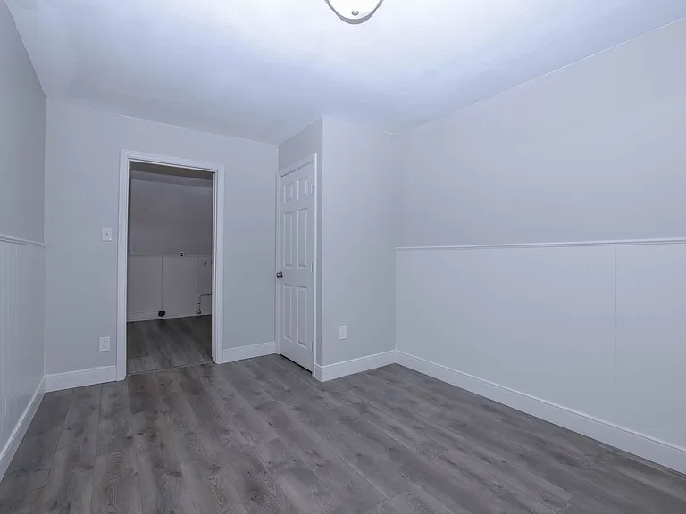 9834 Denning Dr — Photo 21