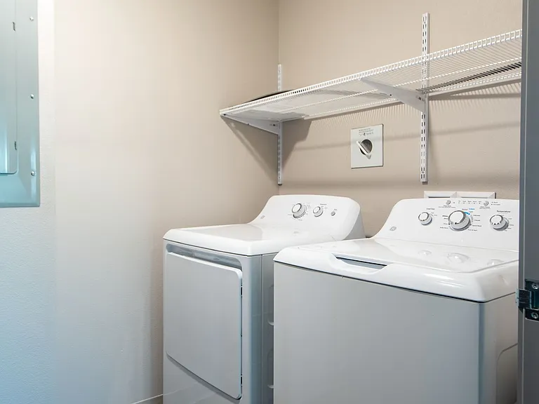 Spanish Peak Apartments — Photo 14