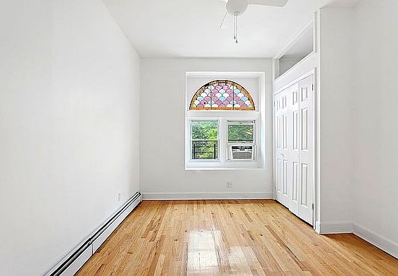 4th image of 760 Halsey St #2