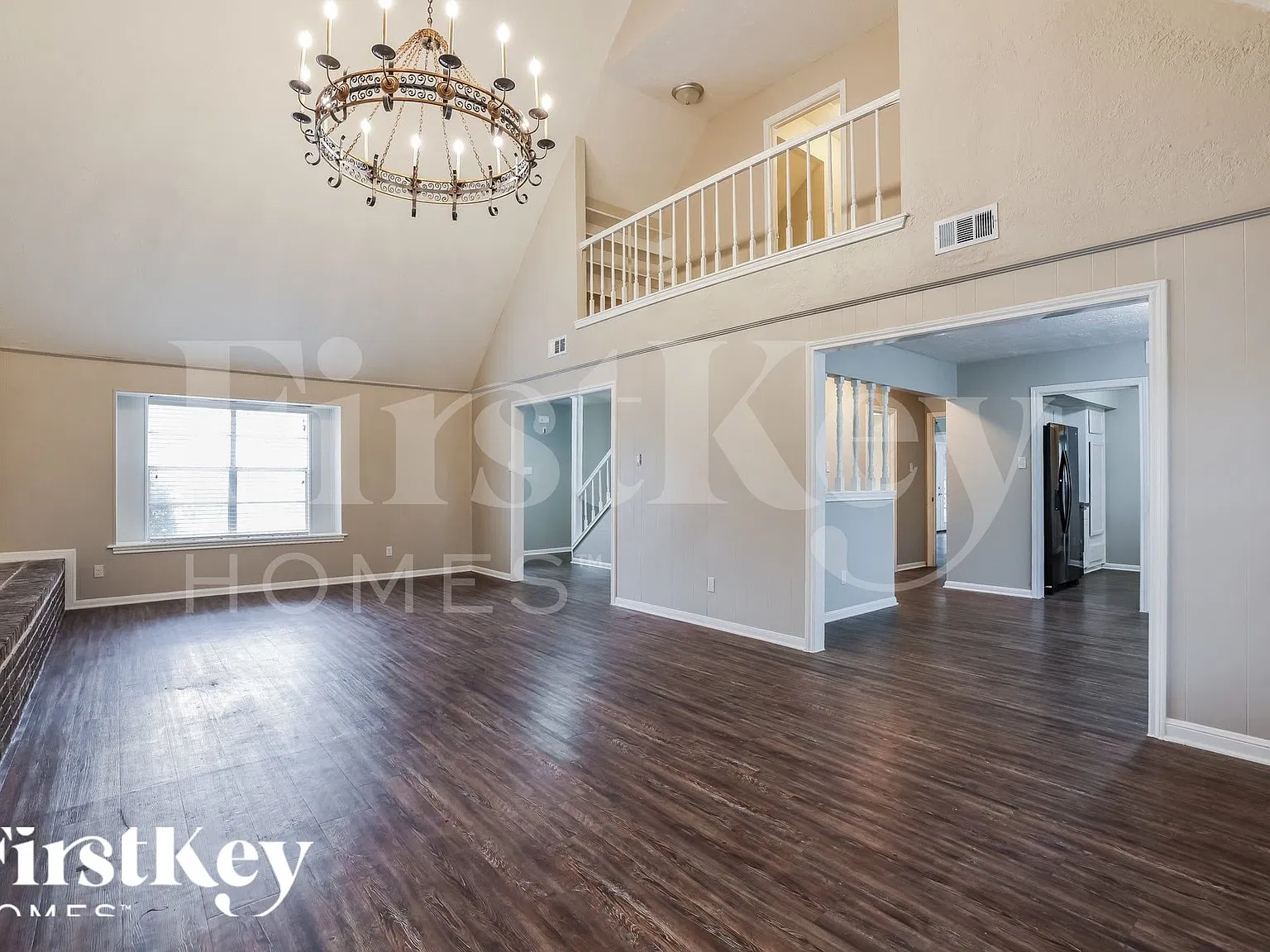 5 bed, 2.5 bath, 2920 sqft, $3,005 — Photo 3