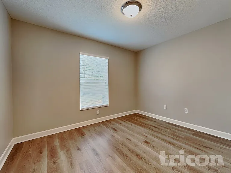 13806 Newport Shores Dr — Photo 11