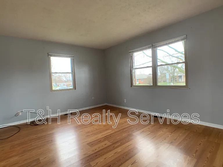 7649 Southfield Dr — Photo 14