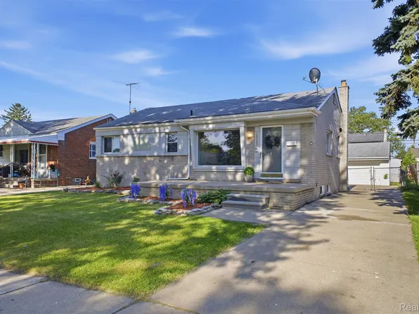 15080 Churchill St, Southgate, MI 48195