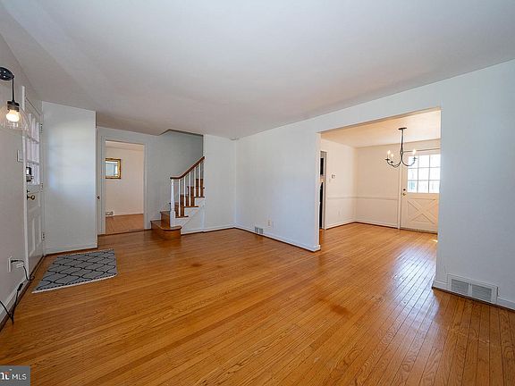 5th image of 128 Homestead Rd