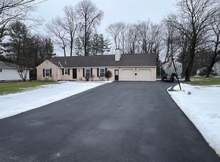 9 Knollwood Rd, New Hartford, NY 13413