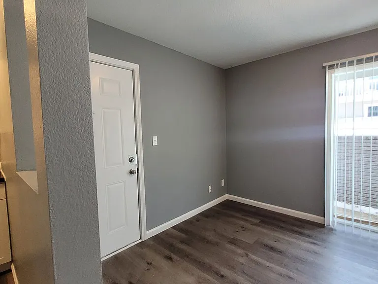 1205 SW Polk St — Photo 13