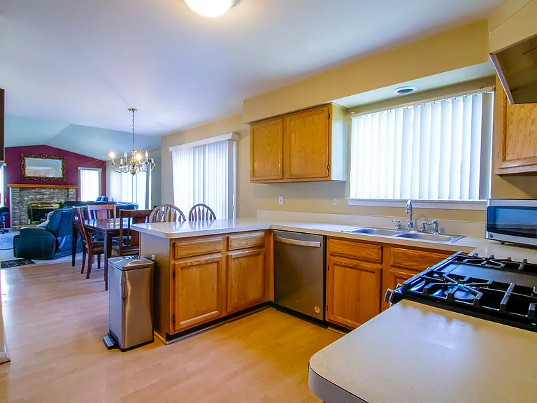 5973 Cottonwood Dr — Photo 4