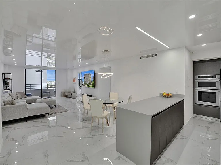 2500 Parkview Dr #1112 — Photo 9