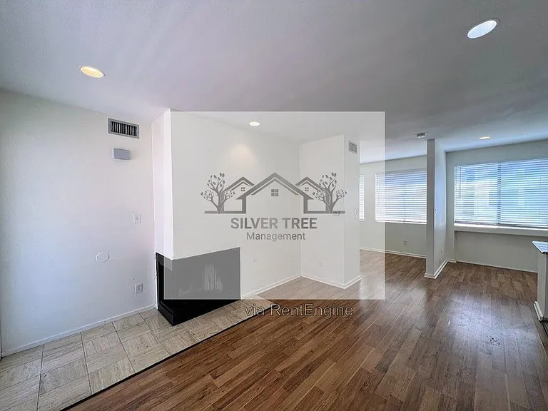 4015 Bowser Ave #E — Photo 2