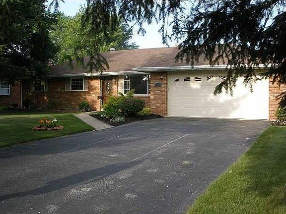 2nd image of 2281 N Manor Dr
