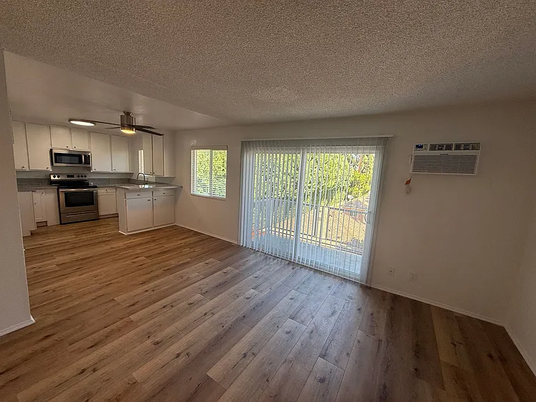 20317 Saticoy St — Photo 14