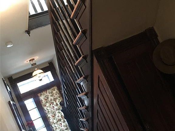 3rd image of 3106 E Broad St