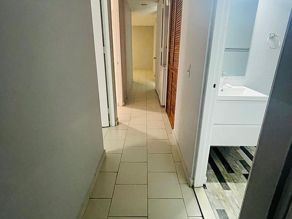 4th image of 135 Calle Costa Rica Condominio Vlg