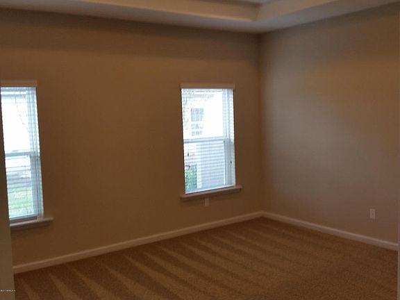 3rd image of 96060 Breezeway Ct